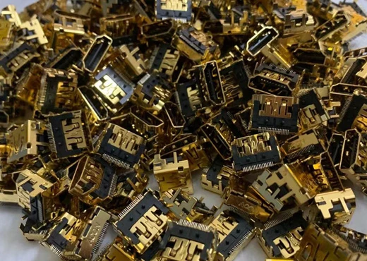 Daur Ulang Material Berlapis Emas